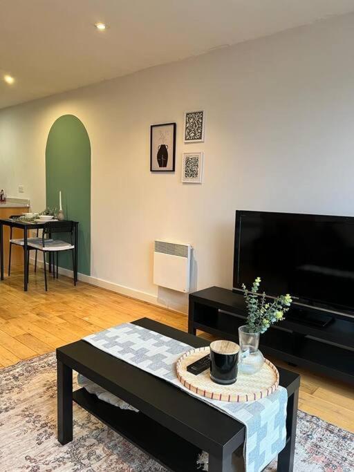 Chic 1 Bed Centrally Located Apartment - Birmingham Jq Ngoại thất bức ảnh